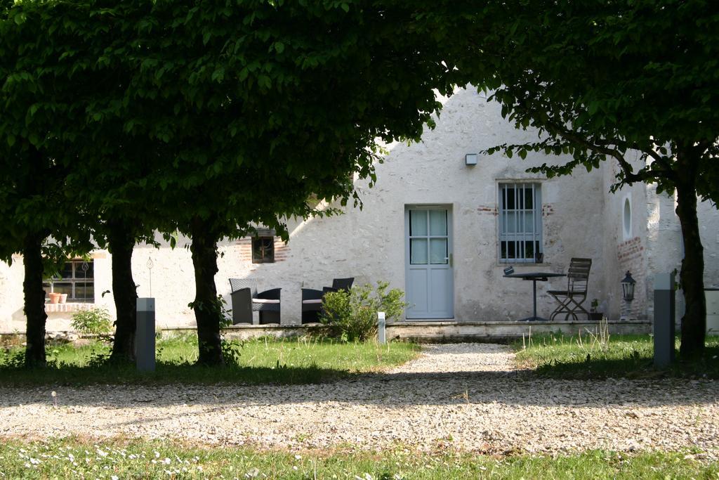 Les Charlotieres Villa Chailles  Luaran gambar