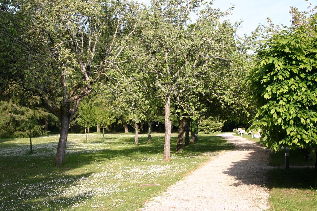 Les Charlotieres Villa Chailles  Luaran gambar